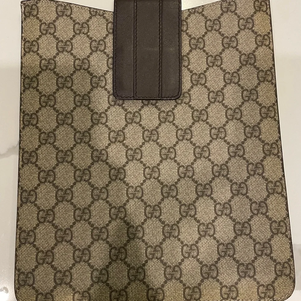 GUCCI Beige/Brown GG Coated Canvas iPad Case